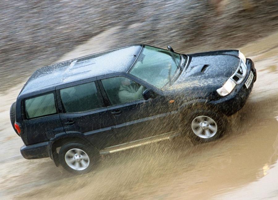  Nissan Terrano II 5-Door 1999 года  (UK) (фото 6 из 9)